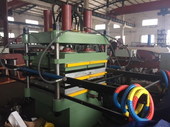 Rubber Pavers & Livestock Mats Production Line equipment and production reference